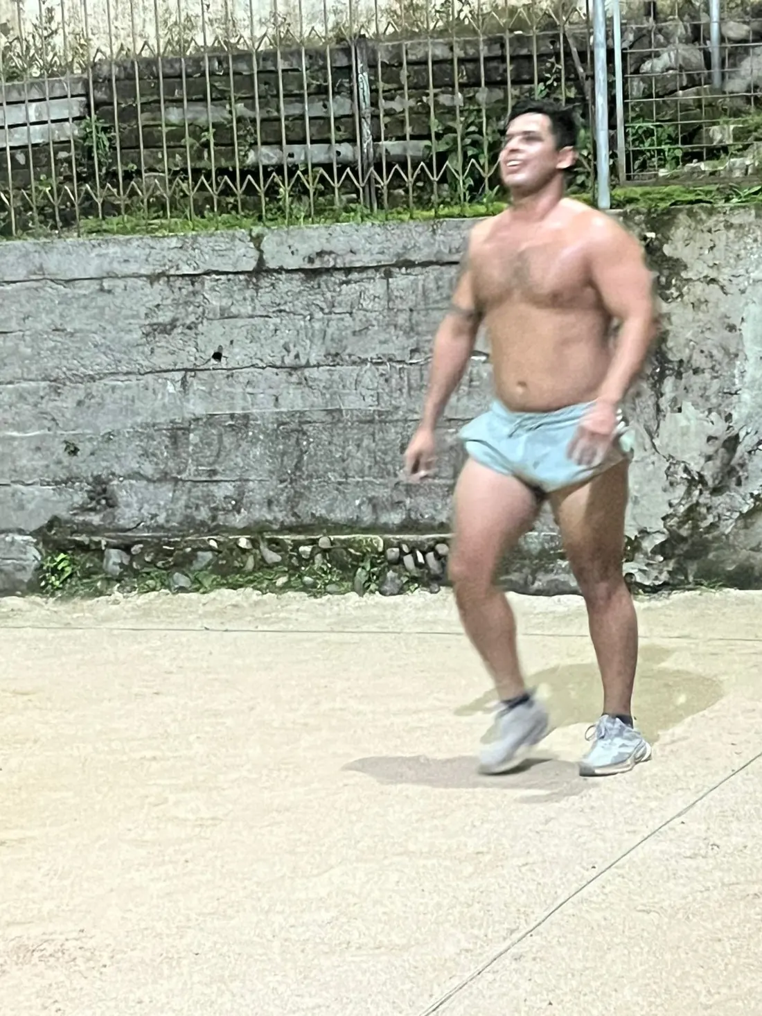 Jhosué después, 203 libras
